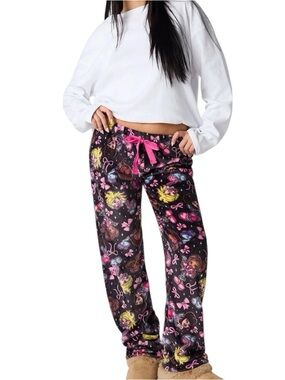 Bratz multi-coloured pyjama pants Size M 👄💕💄✨